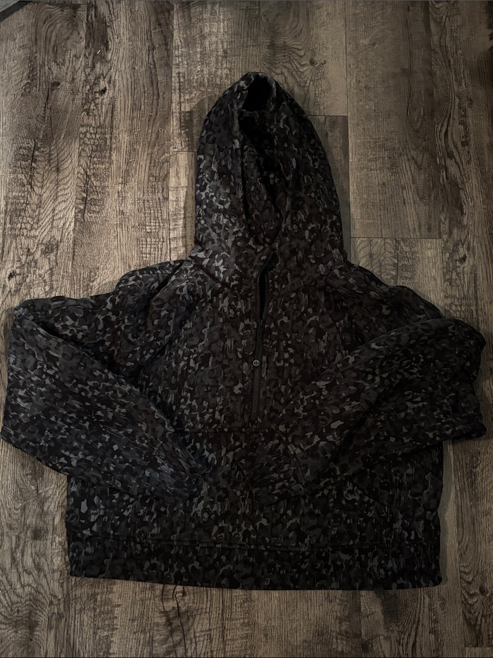 Lululemon Scuba Half-Zip Sweatshirt with Hood -Black and Grey Leopard - Size M/L